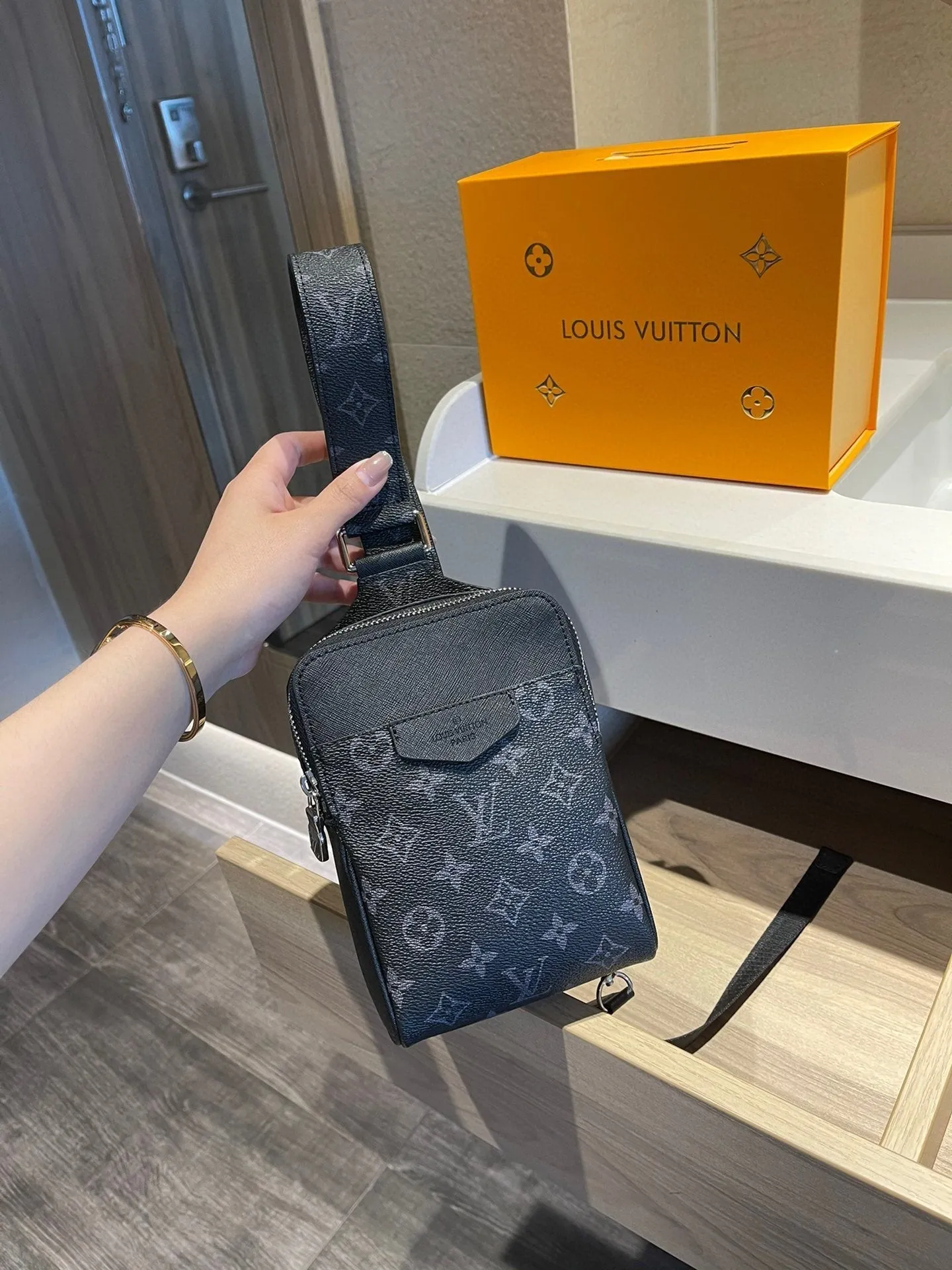 Designer Handbags LN 484