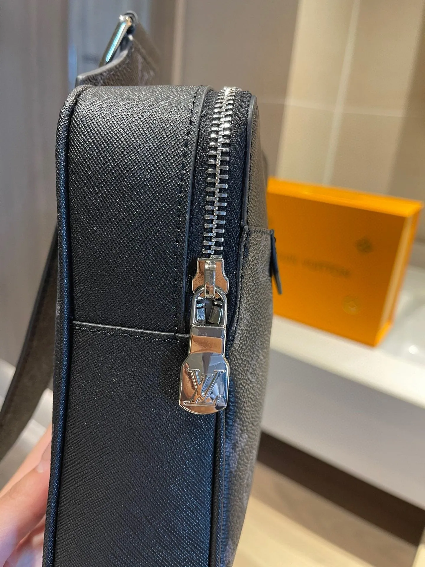Designer Handbags LN 484