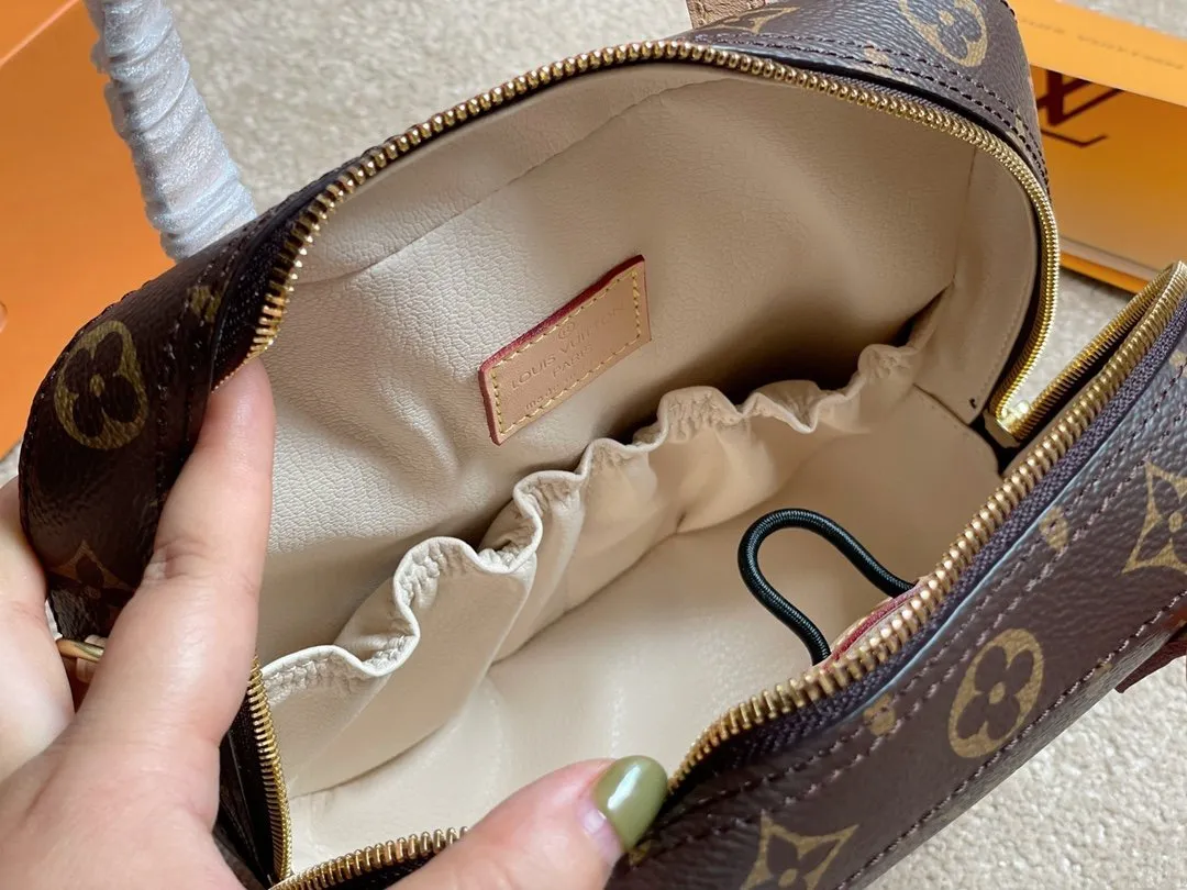Designer Handbags LN 496