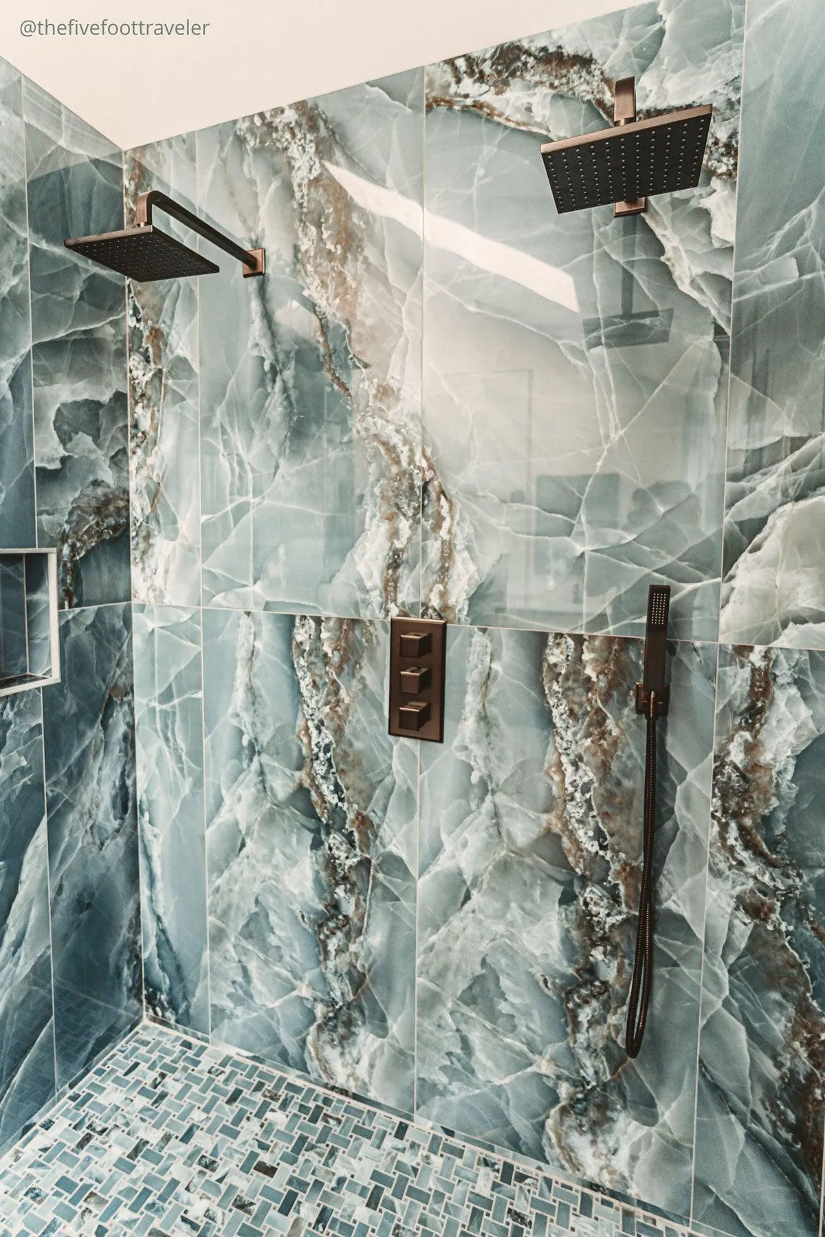 Emporio Green Onyx Large-Format Porcelain Tile 24x48
