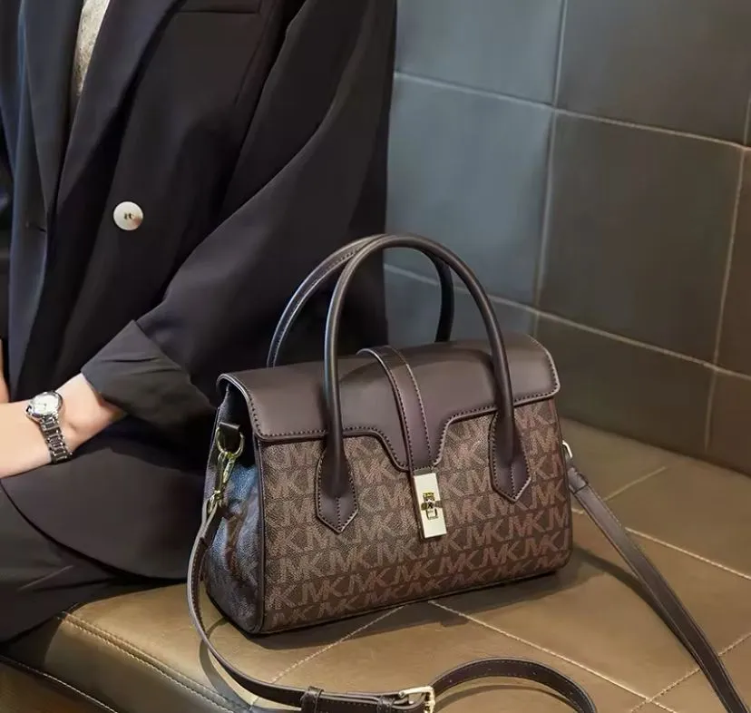 Fashion Classic Women's Bag Shoulder Bag  519425
