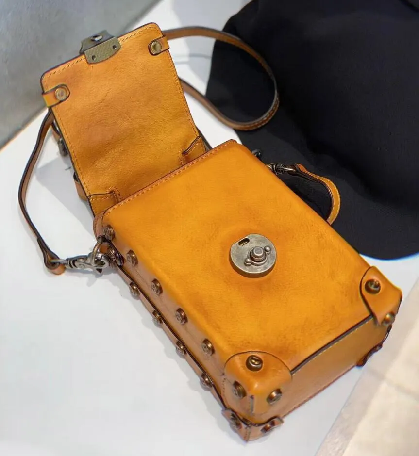 Mini Women's Leather Cell Phone Purses With Shoulder Strap Leather Over The Shoulder Bag