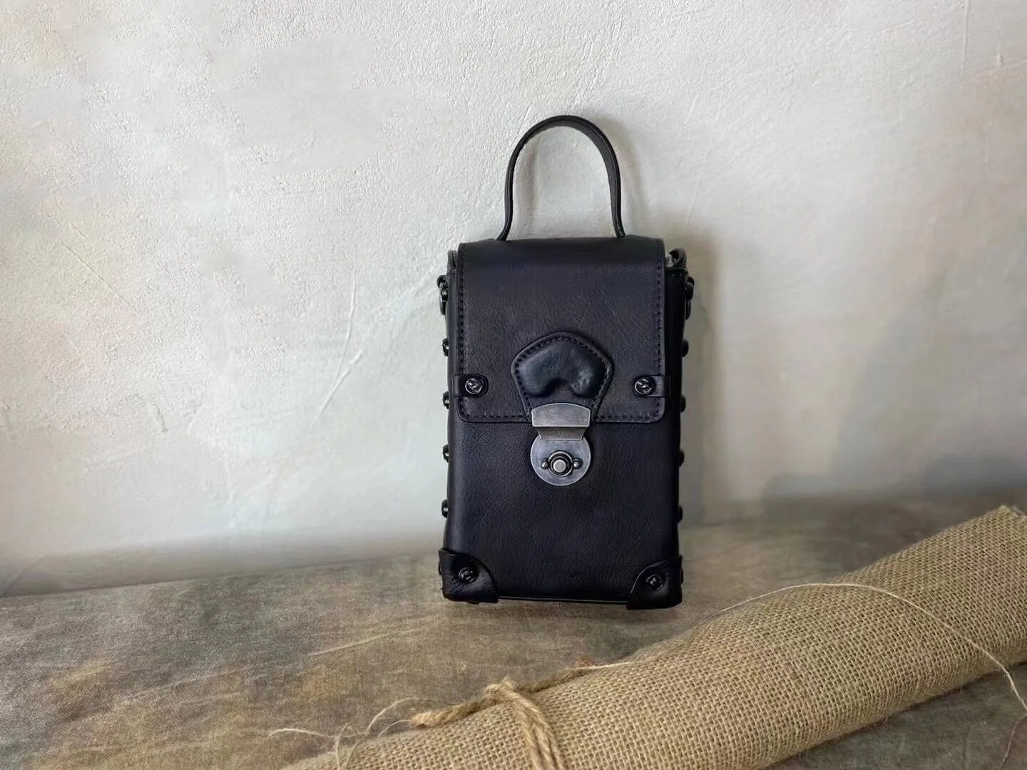 Mini Women's Leather Cell Phone Purses With Shoulder Strap Leather Over The Shoulder Bag