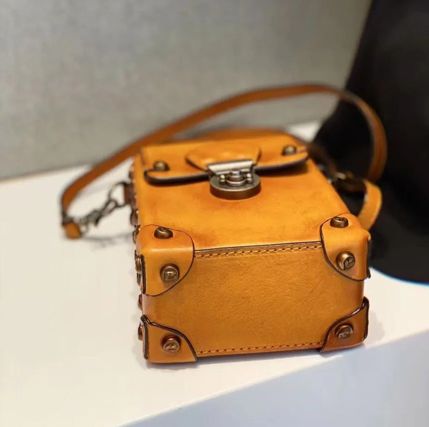 Mini Women's Leather Cell Phone Purses With Shoulder Strap Leather Over The Shoulder Bag