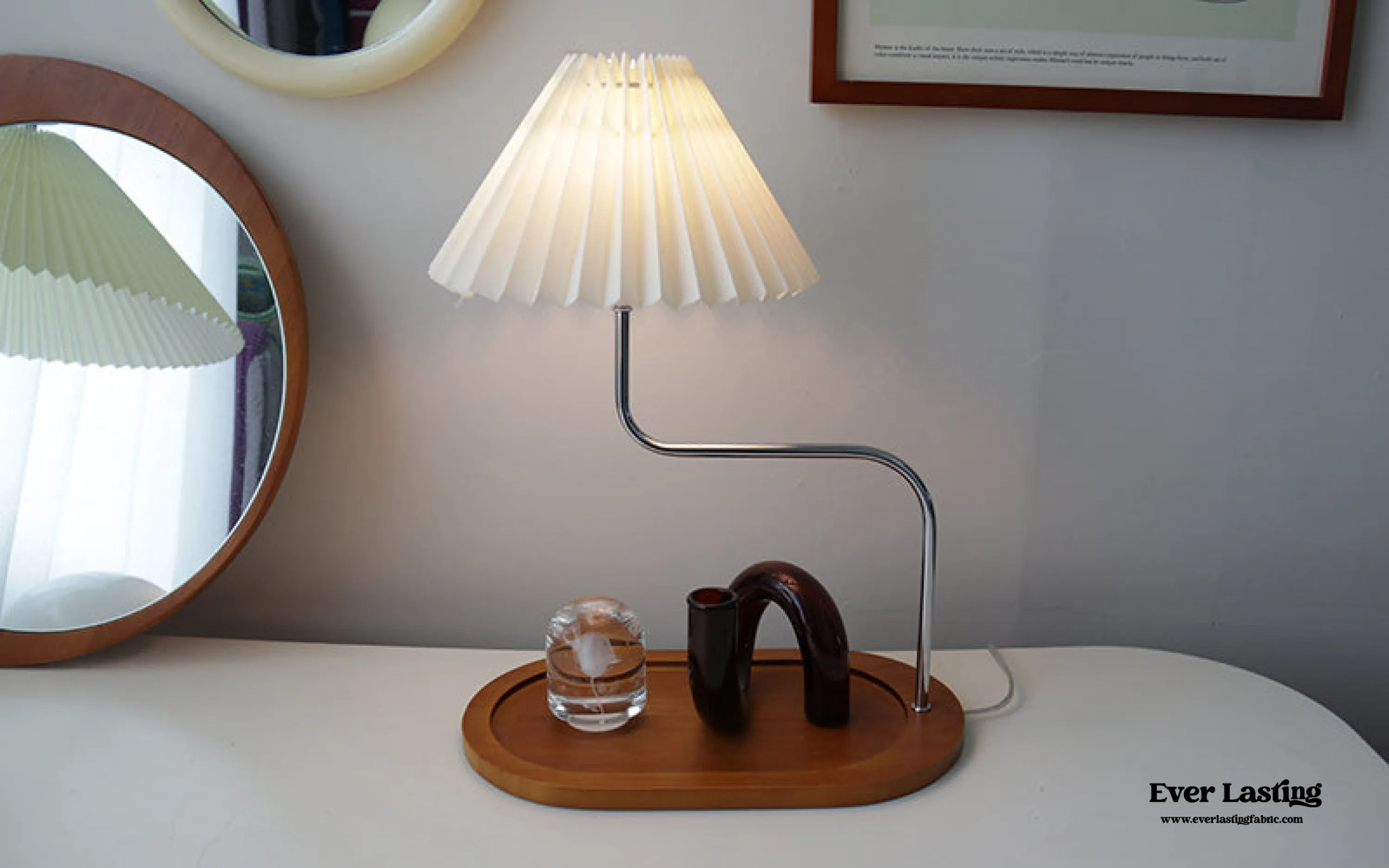 Pleated Wooden Tray Lamp / Brown