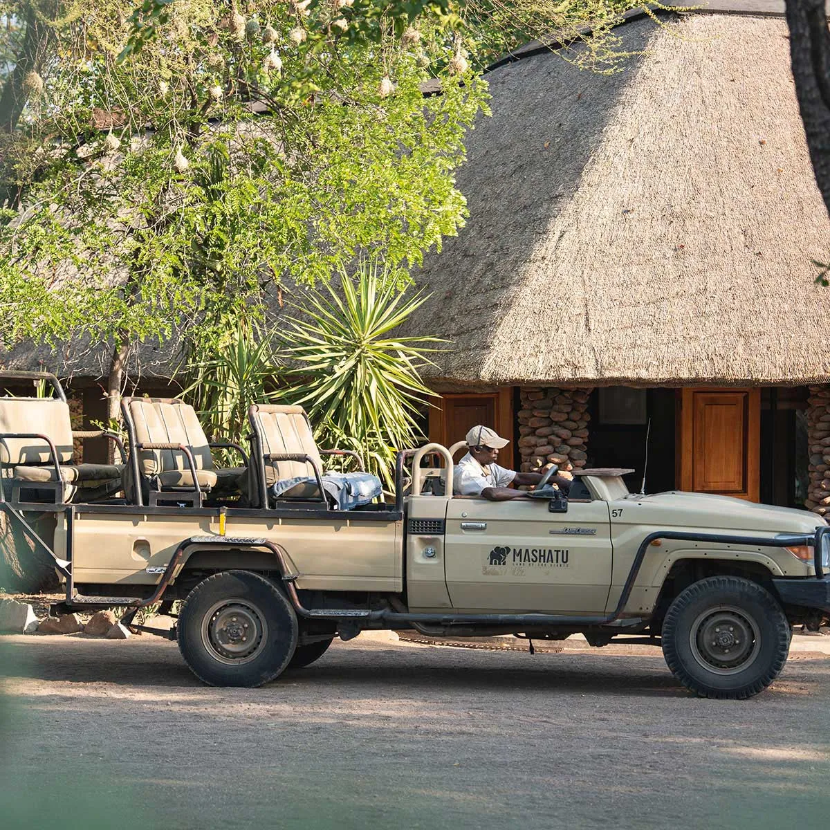 "Well"cation - bounti in Botswana Trip | Luxury Suite, Sharing Room