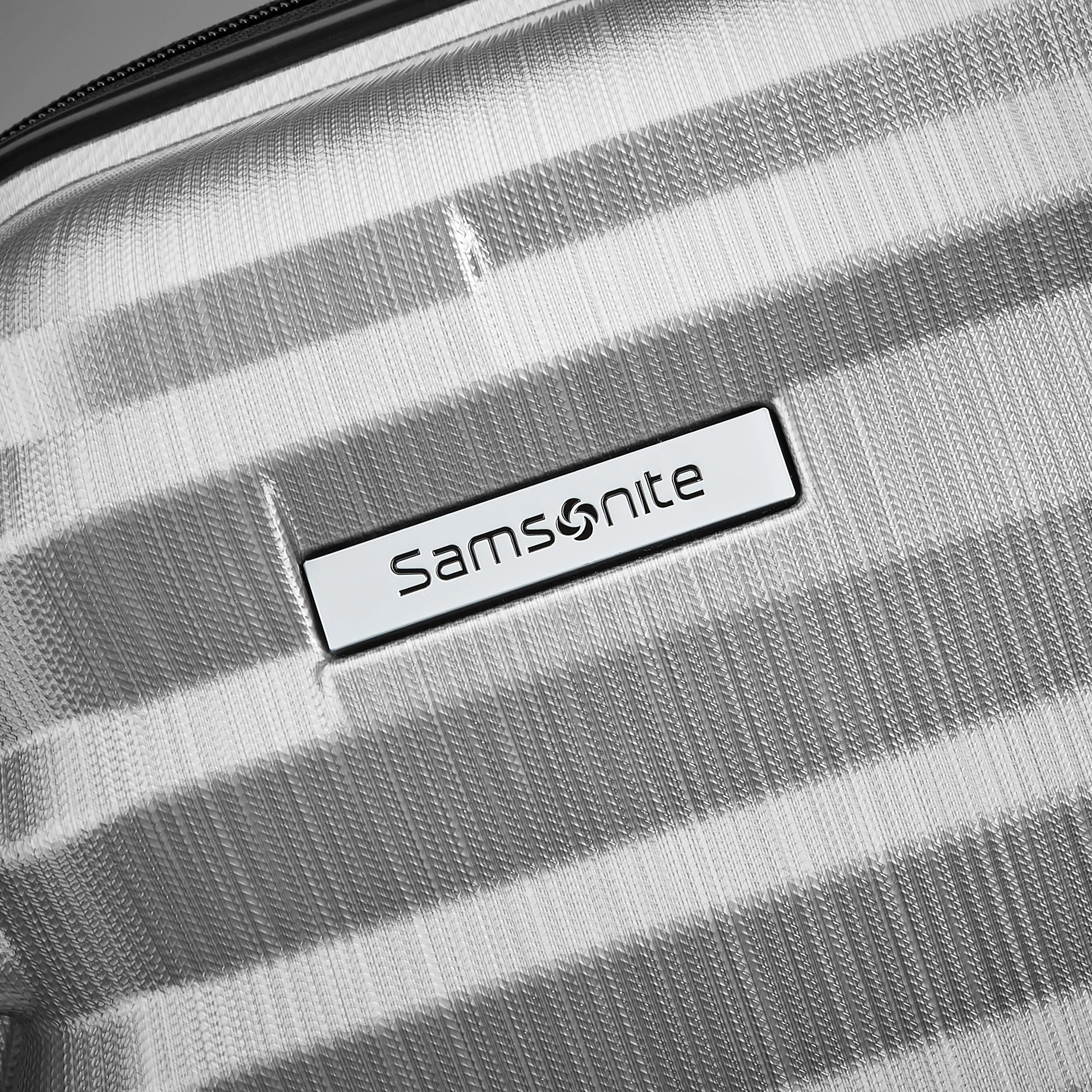 Samsonite Ziplite 4.0 Spinner Carry-On
