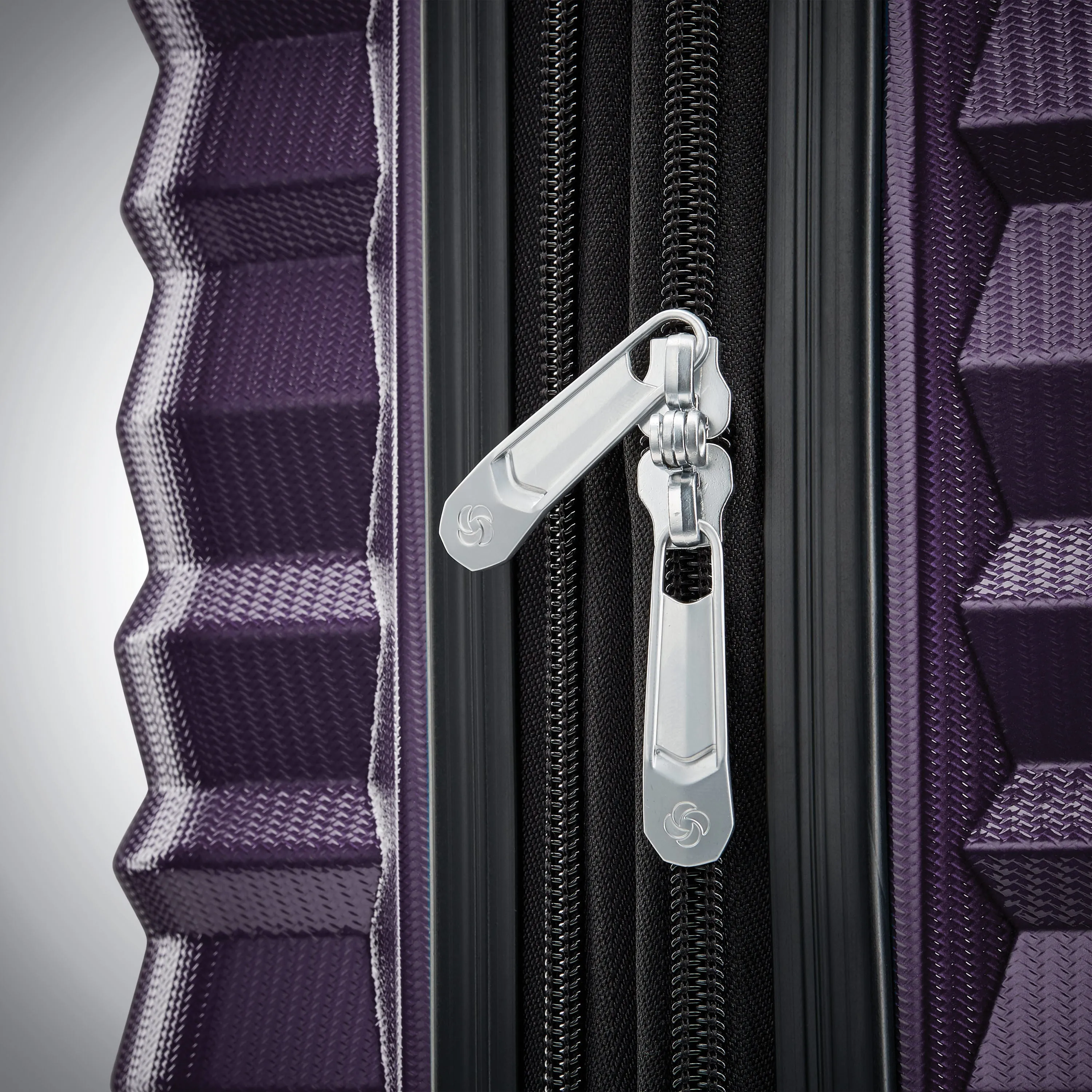 Samsonite Ziplite 4.0 Spinner Carry-On