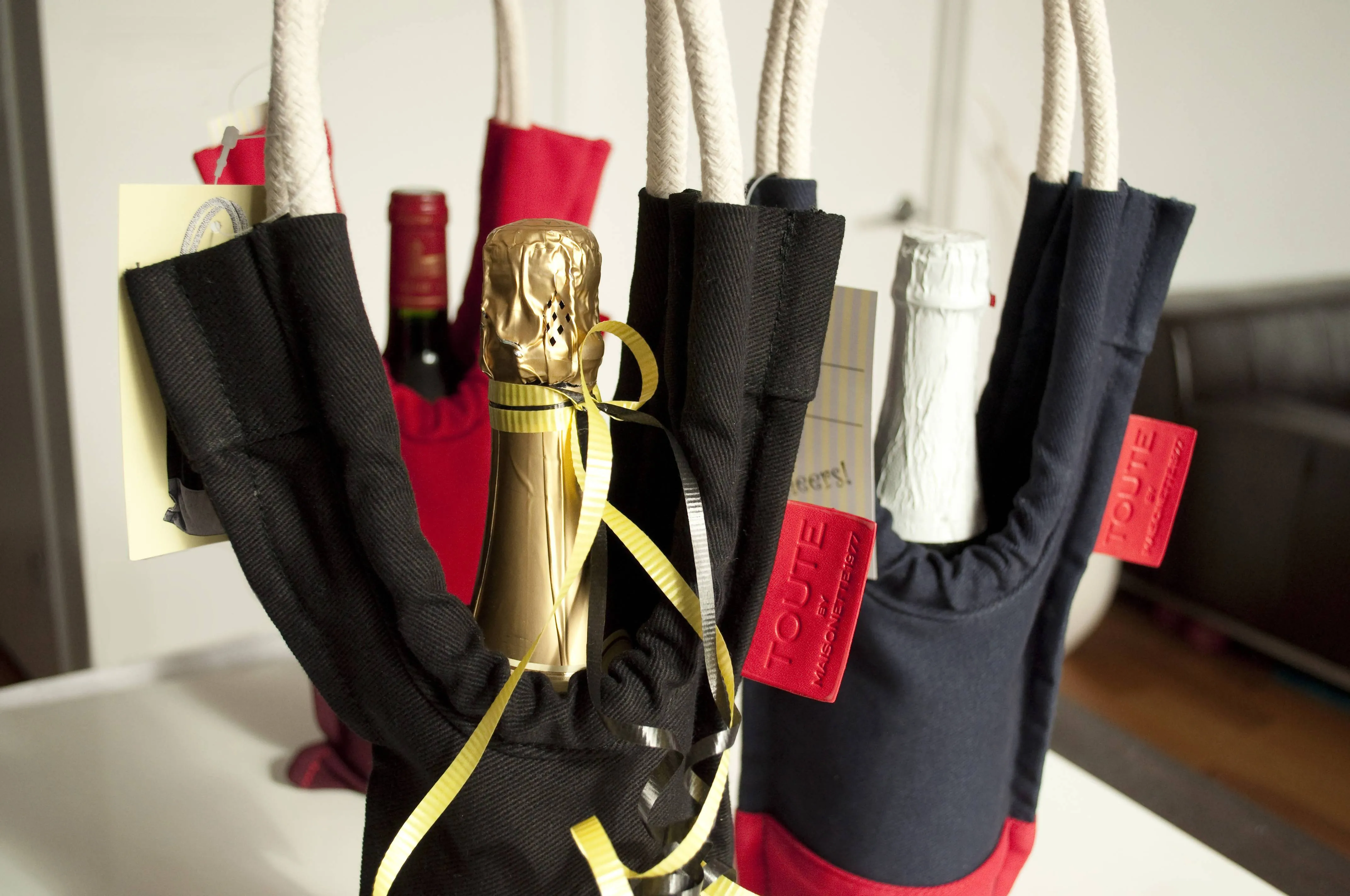 TOUTE Wine Bag